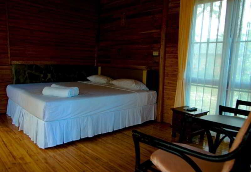 Sai Ngam Beach Resort Pathio Bagian luar foto